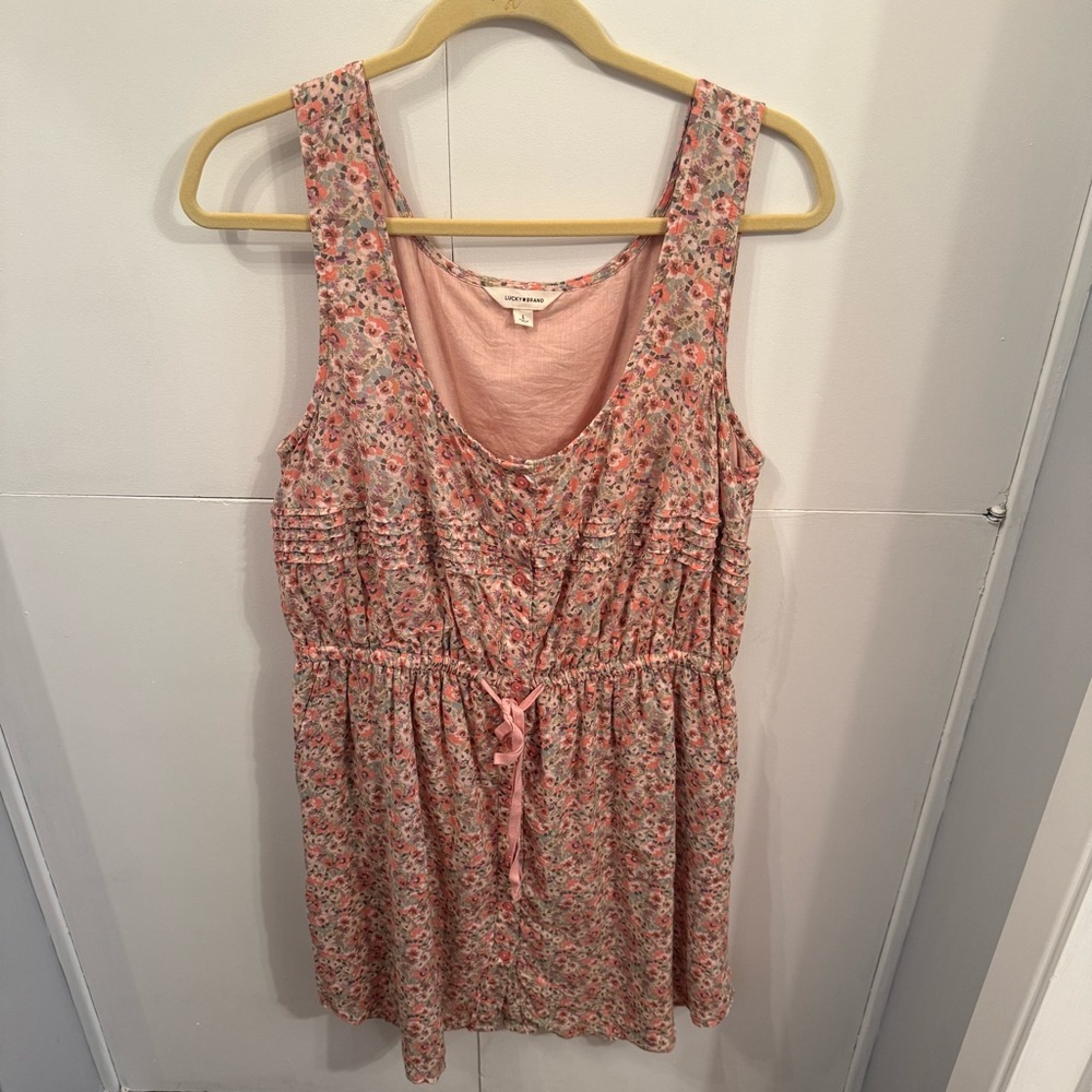 Lucky Brand peachy/ tan floral fully lined  cinched waist sundress.